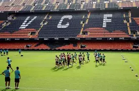 九州娱乐-瓦伦西亚大胜梅斯塔利亚，实现联赛双杀的简单介绍